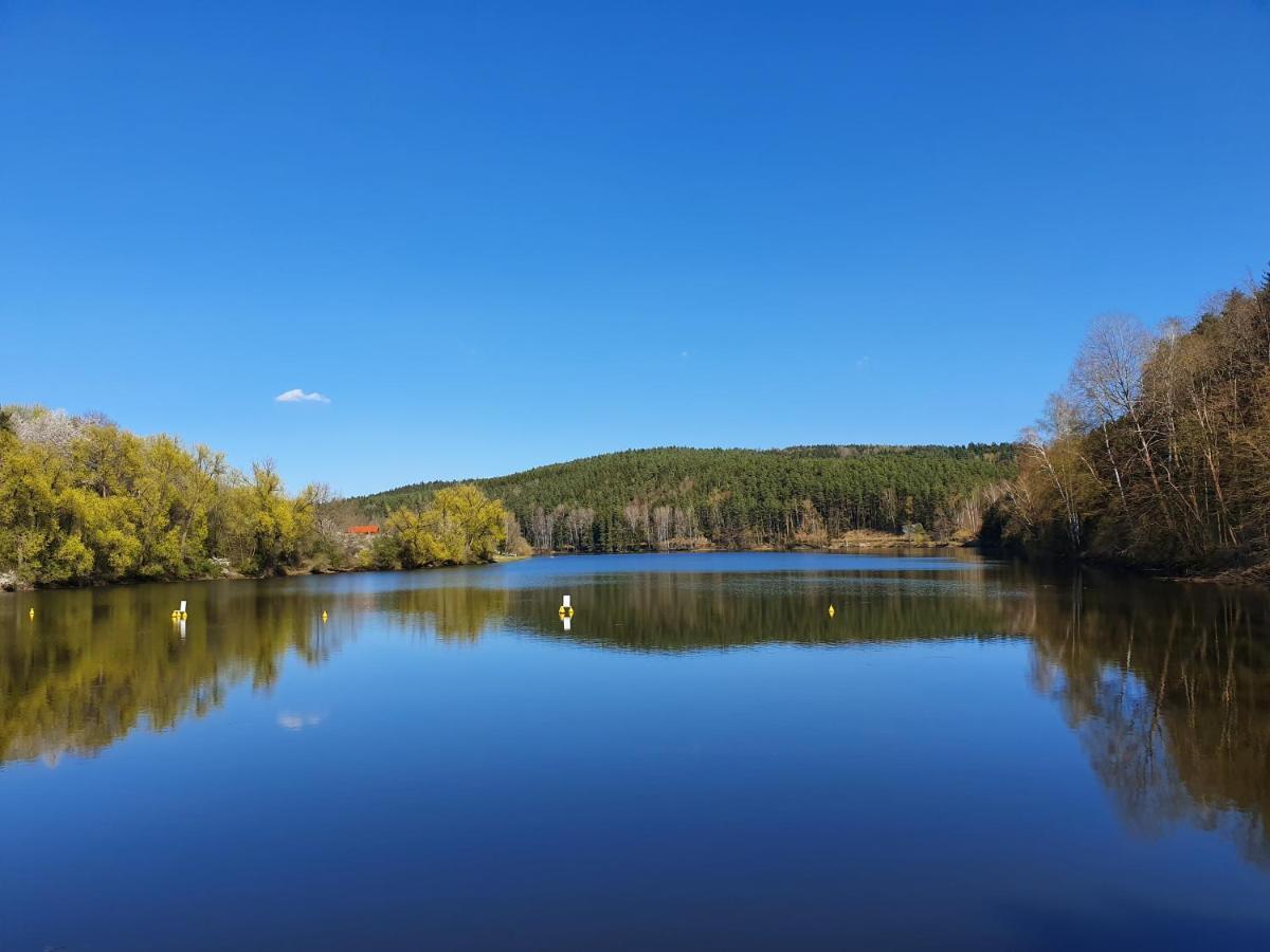 Holzhaus Am See Mit Panoramablick Trausnitz Exterior foto